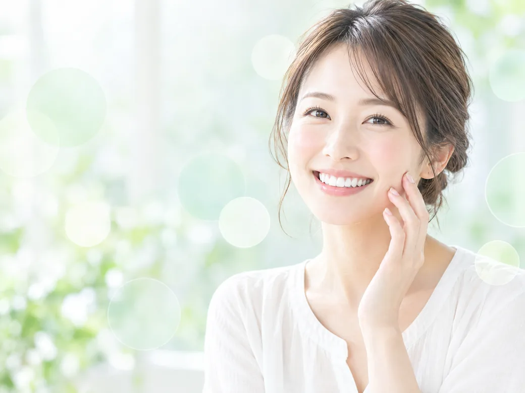 口内細菌のバランスが整った健やかな笑顔のイメージ